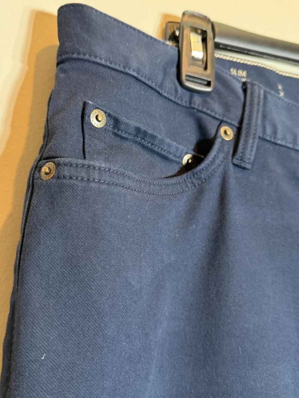 Banana Republic Slim Traveler Pant Mens 36x30 Navy Chinos Flat Front Preppy NWOT